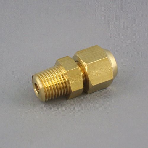 FMC ���˂��R�l�N�^ �t���A�W���C���g�yRoHS�z